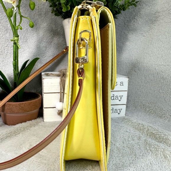 Louis Vuitton Mott Bag - Picture 4 of 16